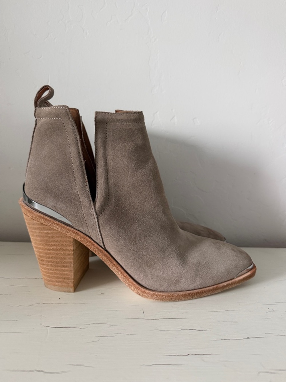 Jeffrey Campbell Cromwell Suede Western Booties Taupe Size 8.5